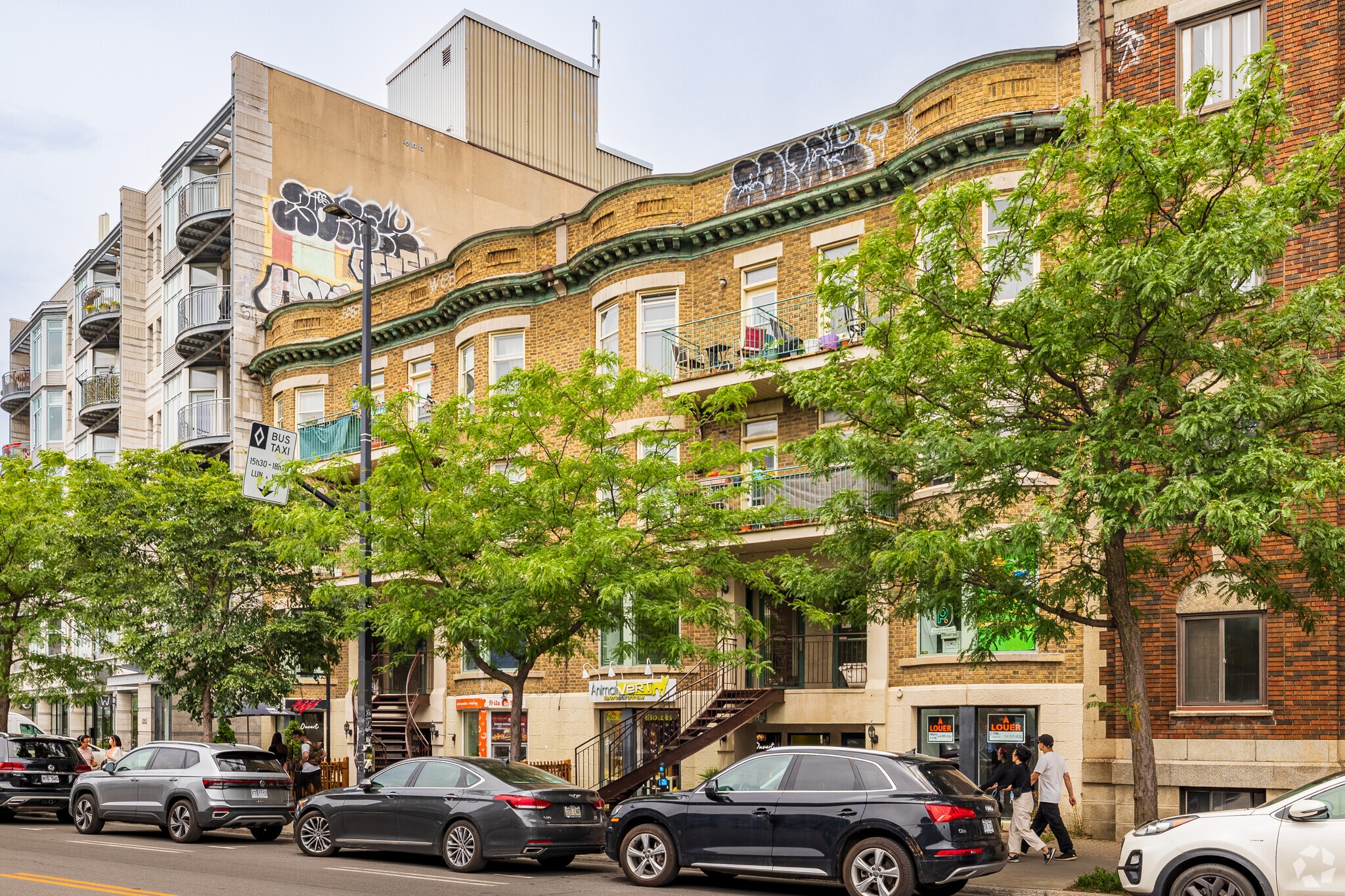 5225-5239 Av Du Parc, Montréal, QC for sale Primary Photo- Image 1 of 1