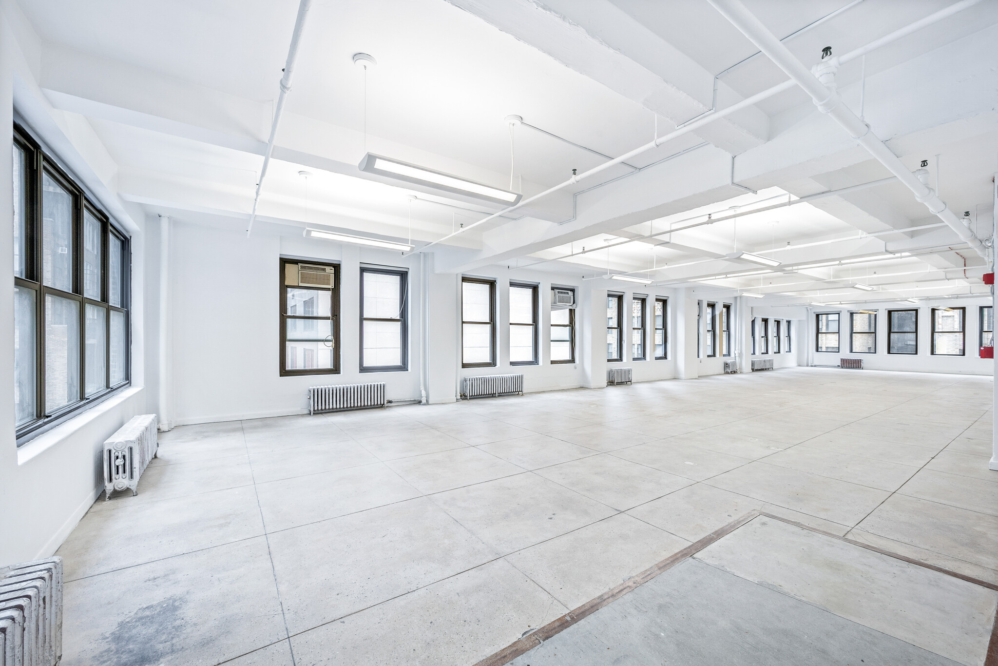 227-229 W 29th St, New York, NY for lease Interior Photo- Image 1 of 3