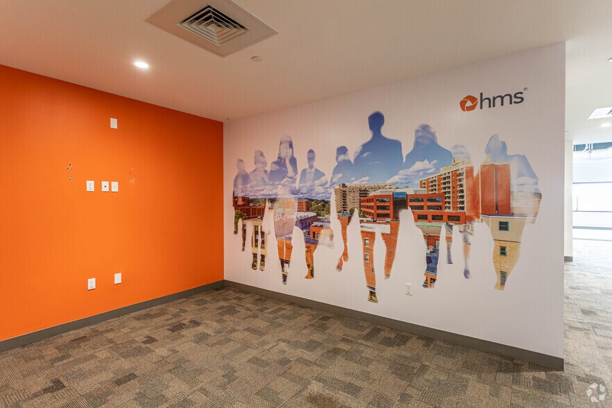 350 Main St, Malden, MA for lease - Interior Photo - Image 2 of 27