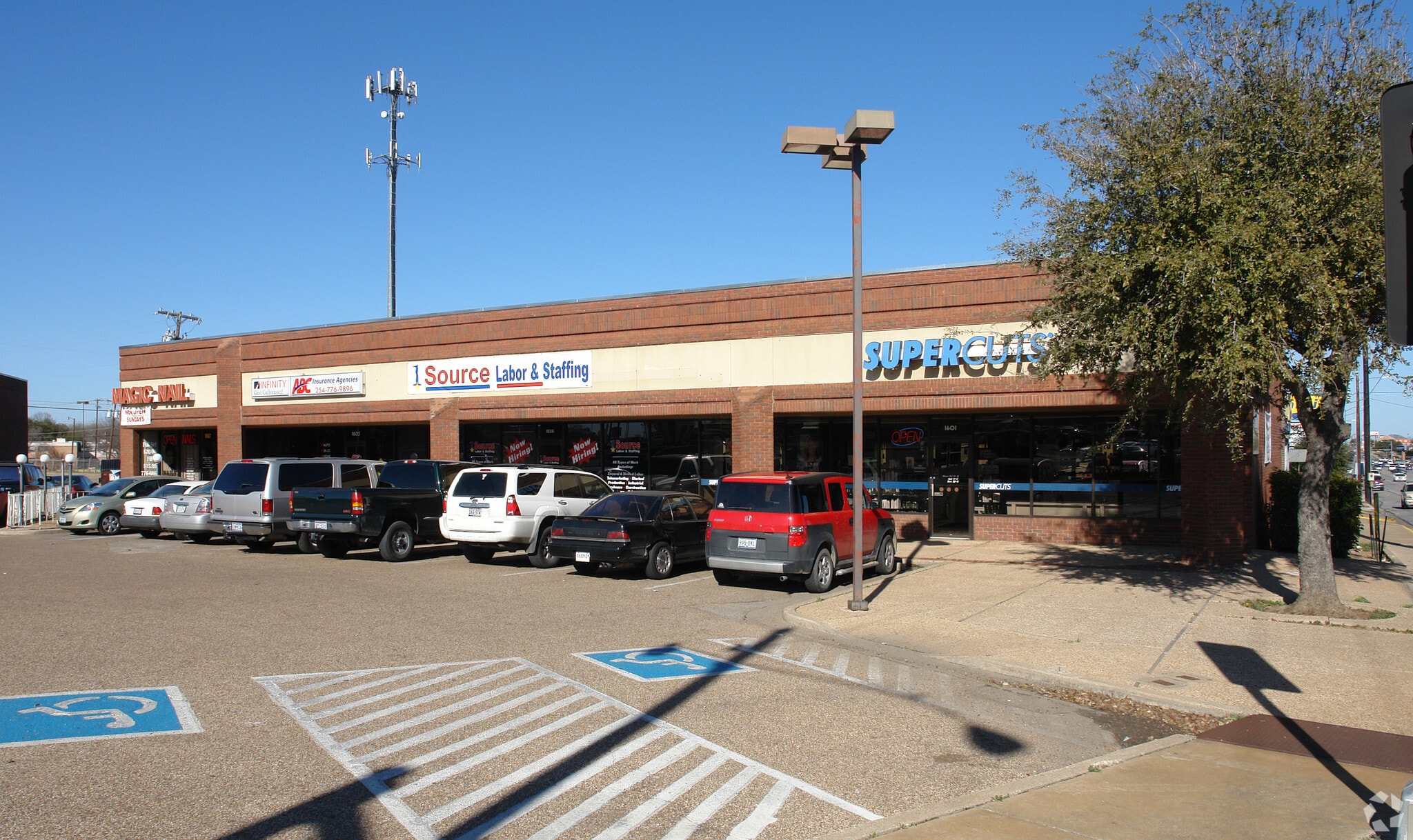 1601 N Valley Mills Dr, Waco, TX 76710