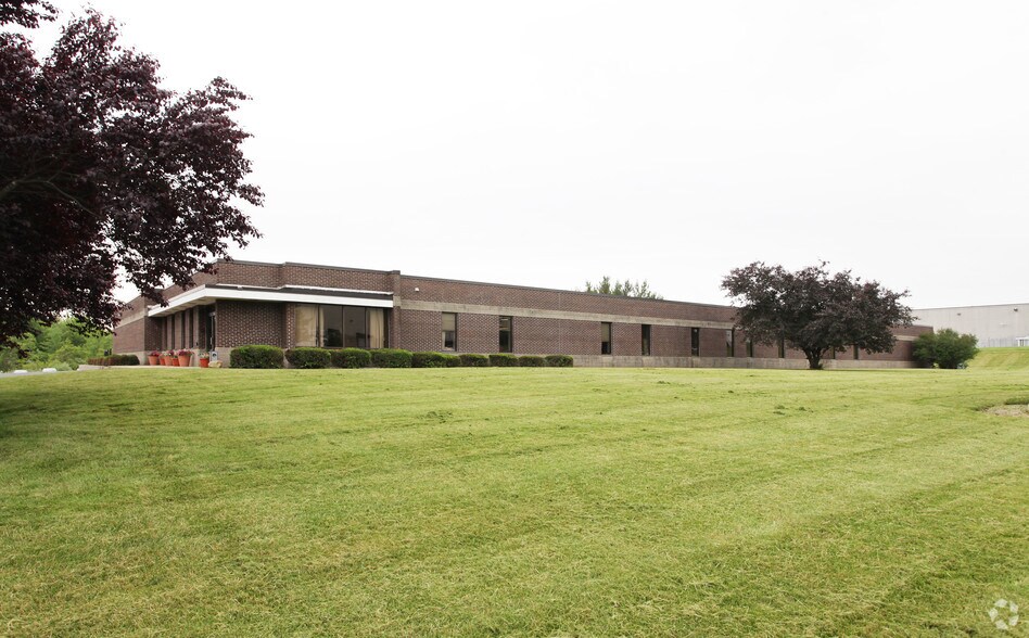 6 Craftsman Rd, East Windsor, CT for sale - Building Photo - Image 2 of 2