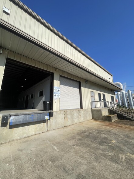 337 Industrial Dr, Jackson, MS for lease - Building Photo - Image 3 of 13