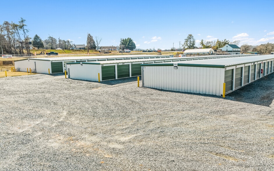 Creekside Self Storage Portfolio portfolio of 2 properties for sale on LoopNet.com - Building Photo - Image 2 of 7