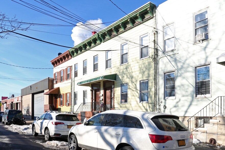 3614 9th St, Astoria, NY for sale - Primary Photo - Image 1 of 1