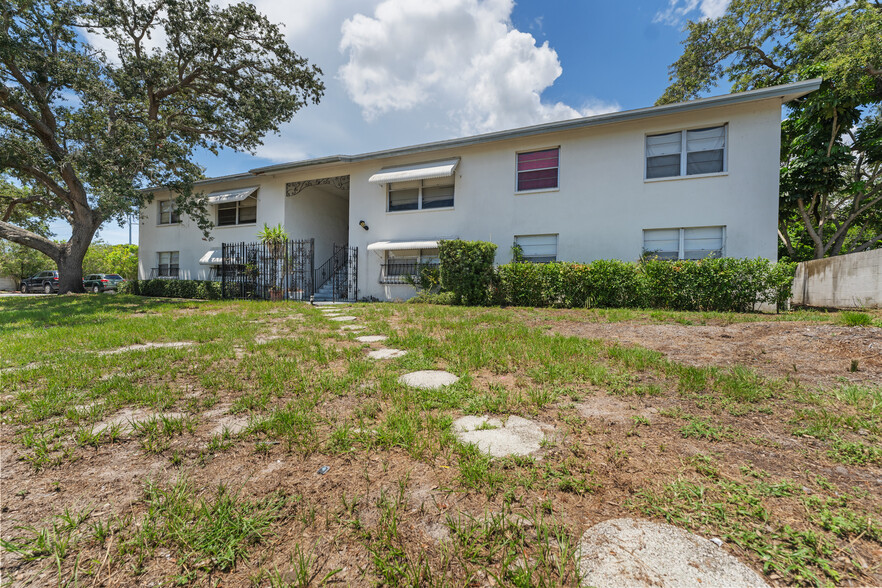 5845 Fairfield Ave S, Saint Petersburg, FL for sale - Building Photo - Image 2 of 26