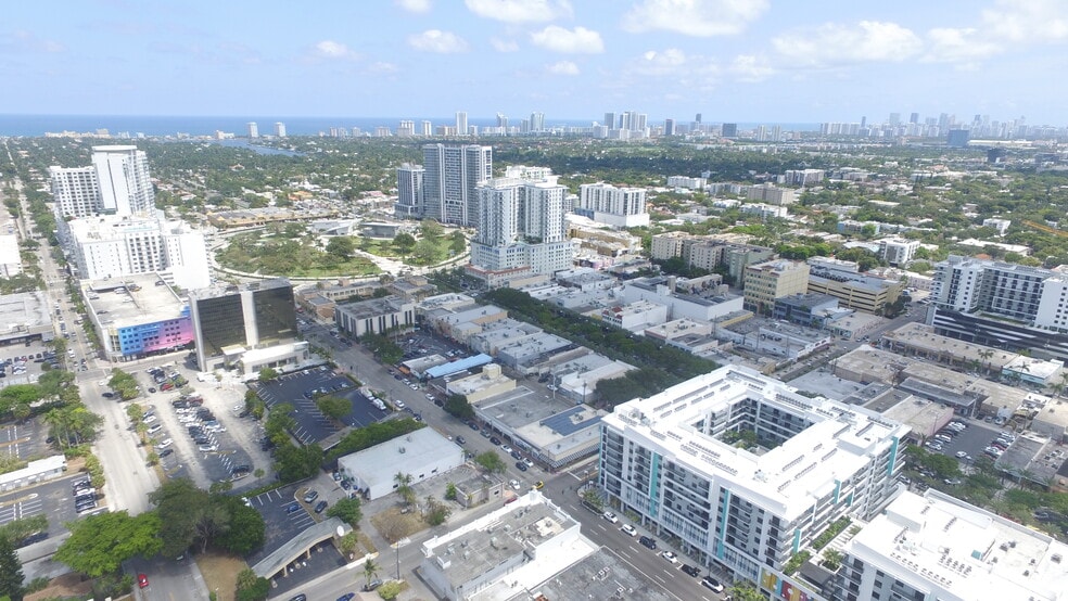 1946 Tyler St, Hollywood, FL for sale - Building Photo - Image 2 of 19