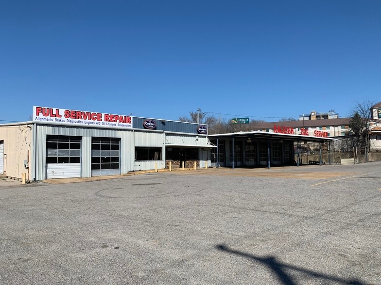 2827 Austin Peay Hwy, Memphis, TN for sale - Primary Photo - Image 1 of 1