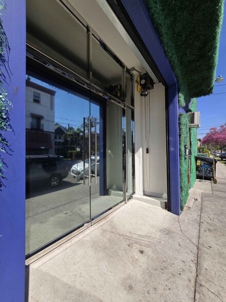 1451-1453 Malvern Ave, Los Angeles, CA for sale - Building Photo - Image 3 of 17