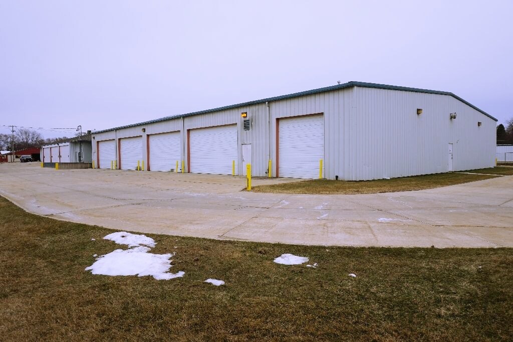 2816 Center St, Cedar Falls, IA for sale Building Photo- Image 1 of 1