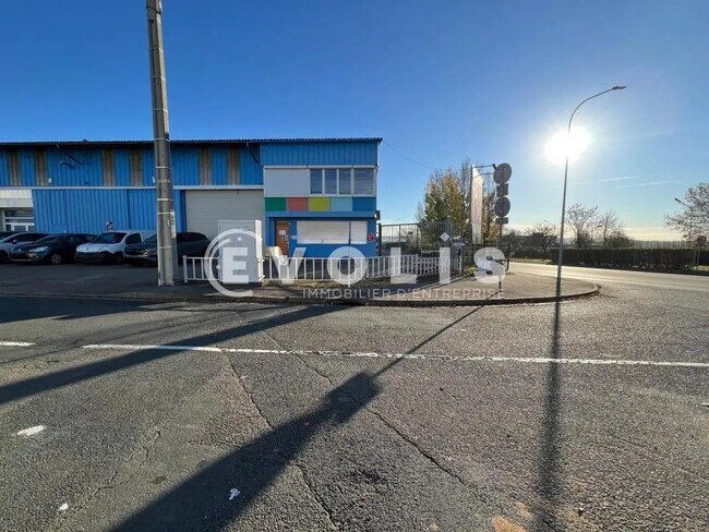 Vente Local d'activités 921 m²