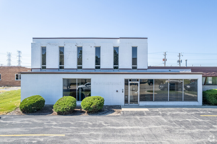 223 Interstate Rd, Addison, IL for lease - Primary Photo - Image 1 of 41