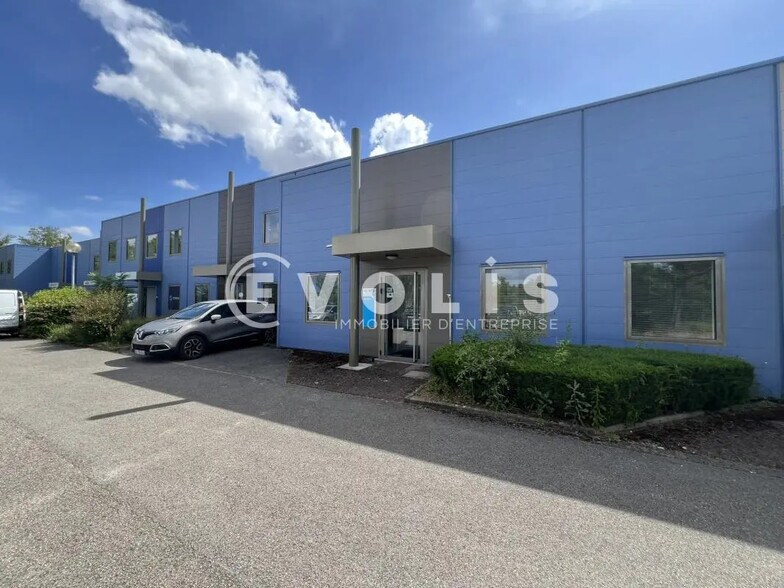 Office in Blyes for lease - Building Photo - Image 1 of 22