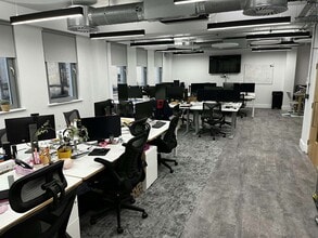 Trim St, Bath for lease Interior Photo- Image 2 of 8