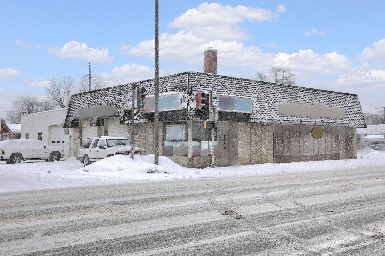 1418 W 127th St, Calumet Park, IL 60827