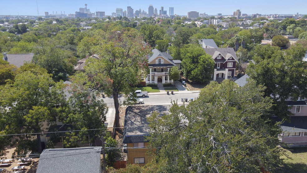 221 E Craig Pl, San Antonio, TX 78212 - Multifamily for Sale | LoopNet