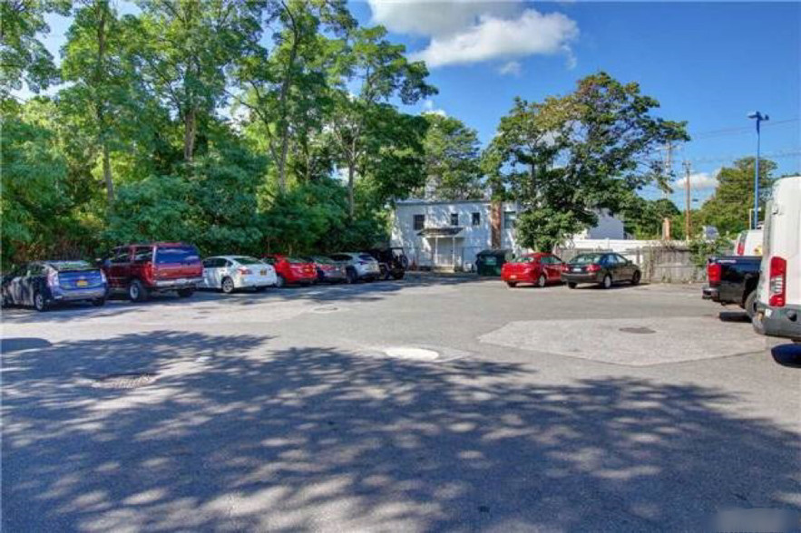 2025 Brentwood Rd, Brentwood, NY 11717 Office for Sale