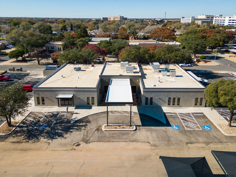 2232 Indiana Ave, Lubbock, TX for lease - Building Photo - Image 2 of 20