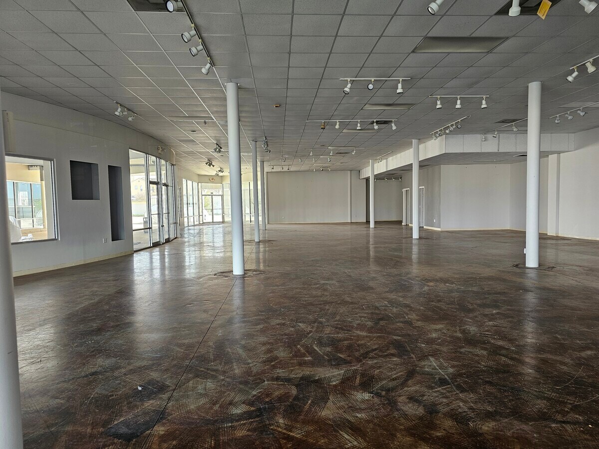 20425 Katy Fwy, Katy, TX 77450 Patio 1 Retail Center