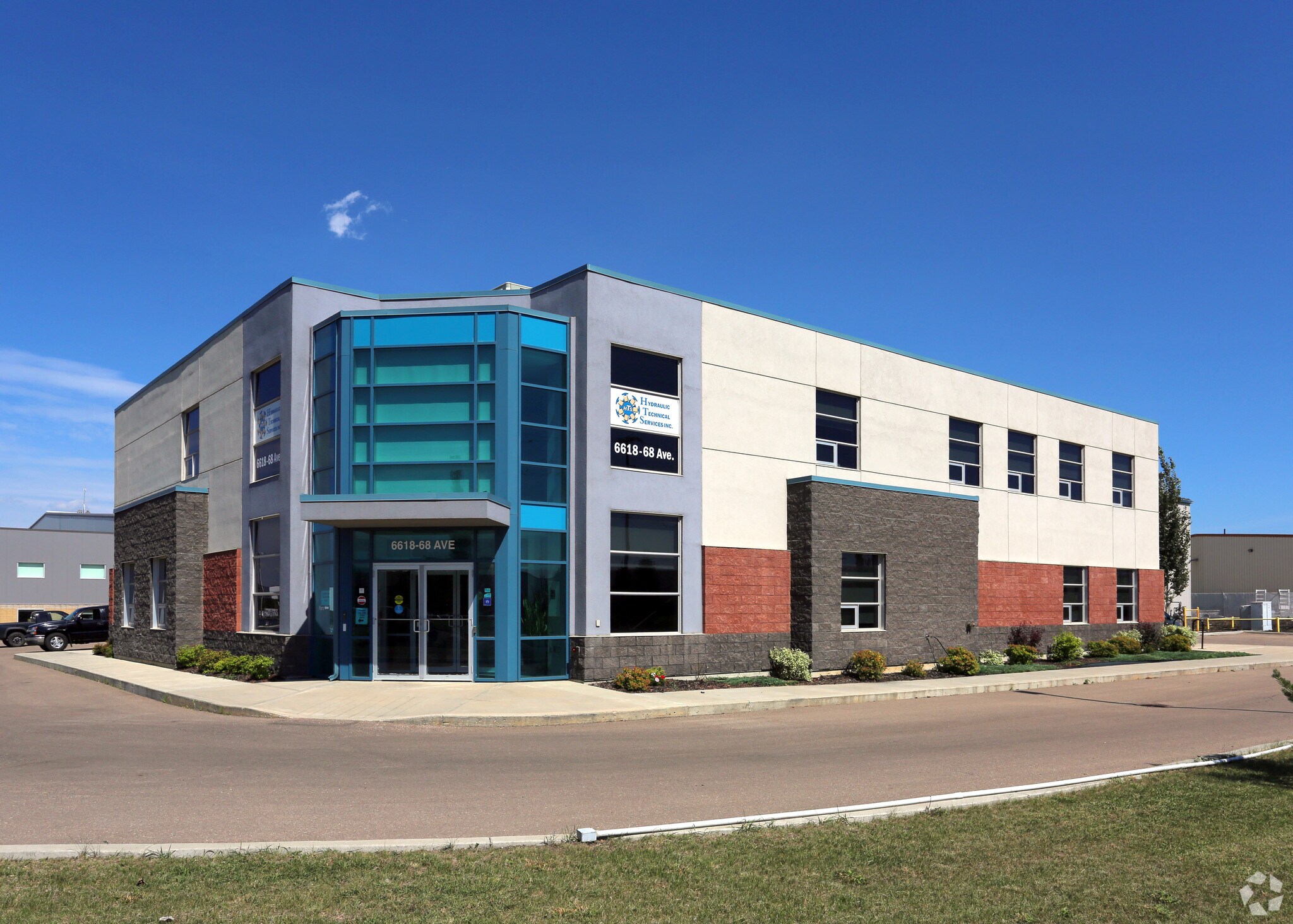 6618 68th Ave NW, Edmonton, AB for sale Primary Photo- Image 1 of 1