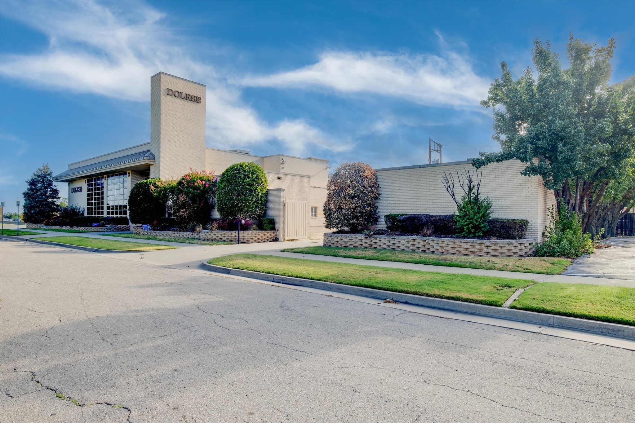 1324 N Broadway Dr, Oklahoma City, OK for sale Primary Photo- Image 1 of 7