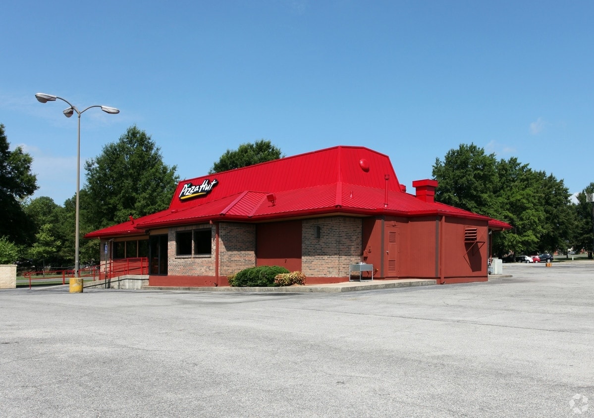 7100 Aaron Aronov Dr, Fairfield, AL for sale Primary Photo- Image 1 of 1