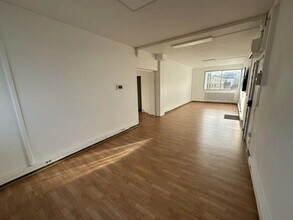 2 Rue Suchet, Maisons-Alfort for lease Interior Photo- Image 2 of 6