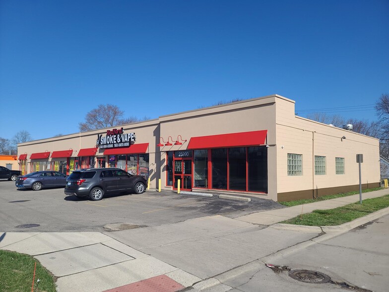 25990-26010 Plymouth Rd, Redford, MI for lease - Primary Photo - Image 1 of 16