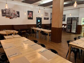 Retail in Madrid, Madrid for lease Interior Photo- Image 2 of 6