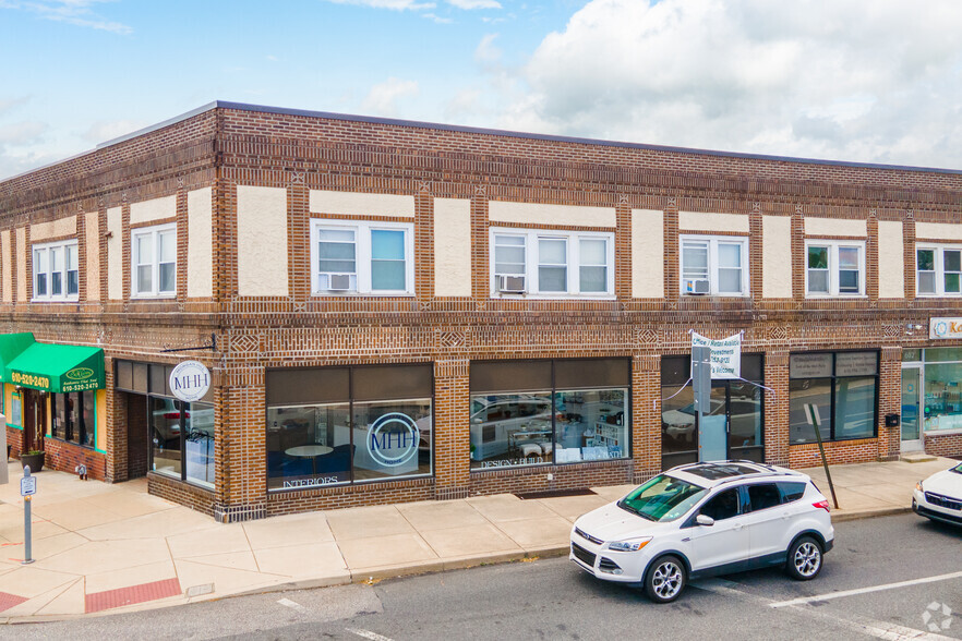 658 W Lancaster Ave, Bryn Mawr, PA for lease - Building Photo - Image 3 of 15