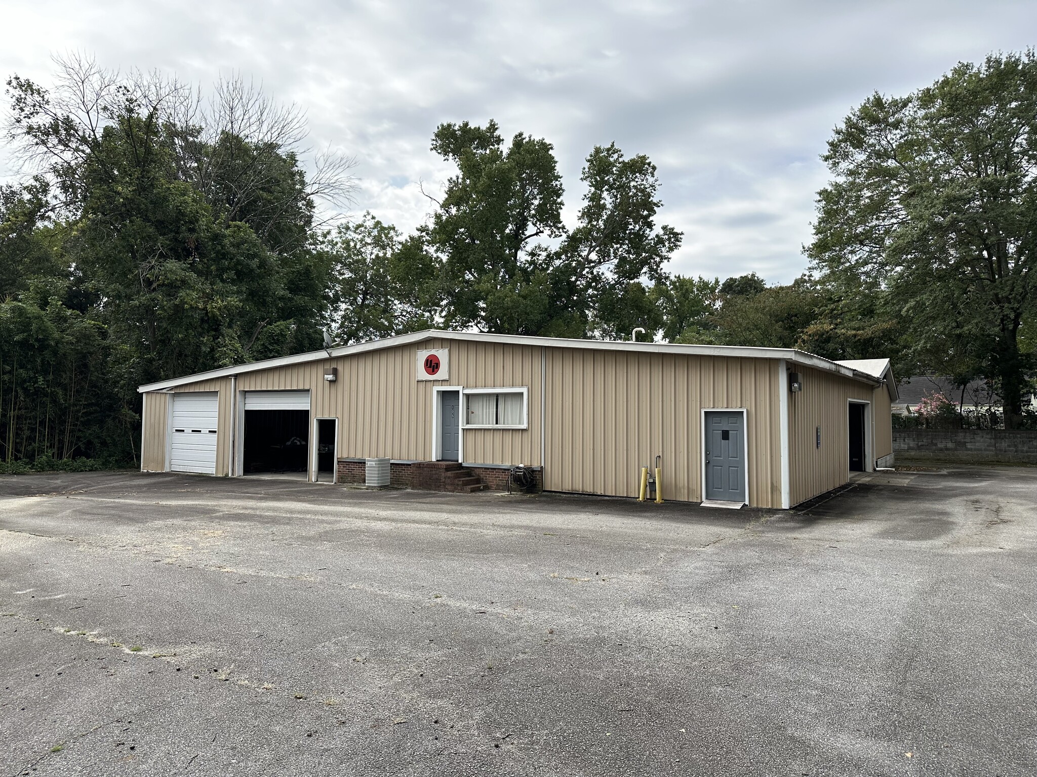 105 Pennsylvania Ave, Greer, SC for lease Building Photo- Image 1 of 14