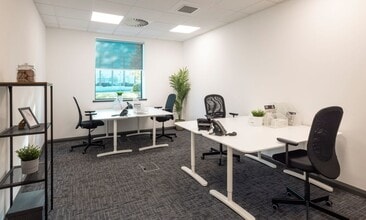 1 Devon Way, Birmingham for lease Interior Photo- Image 2 of 9