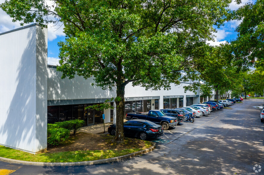 220 Great Circle Rd, Nashville, TN for lease - Building Photo - Image 3 of 13