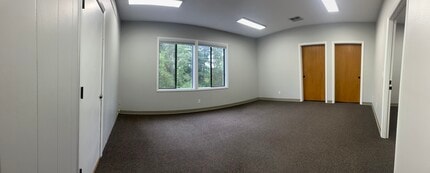 36200 Pittsburg Rd, Saint Helens, OR for lease Interior Photo- Image 1 of 4