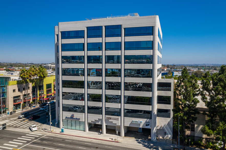 11300 W Olympic Blvd, Los Angeles, CA for lease - Building Photo - Image 1 of 4