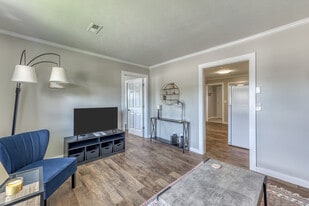 1300 Holyoke St, Kingsport TN - 1031 Exchange Property