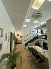 Retail in Marseille for lease Interior Photo- Image 2 of 4