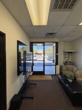 77-775 Jackal Dr, Palm Desert, CA for lease Interior Photo- Image 2 of 8