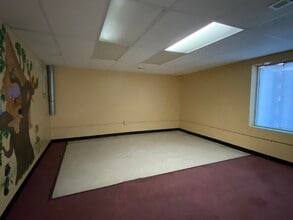 401 SW 1st St, Paoli, IN for lease Interior Photo- Image 1 of 8