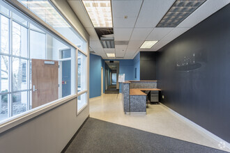 16025 W 113th St, Lenexa, KS for lease Interior Photo- Image 1 of 8