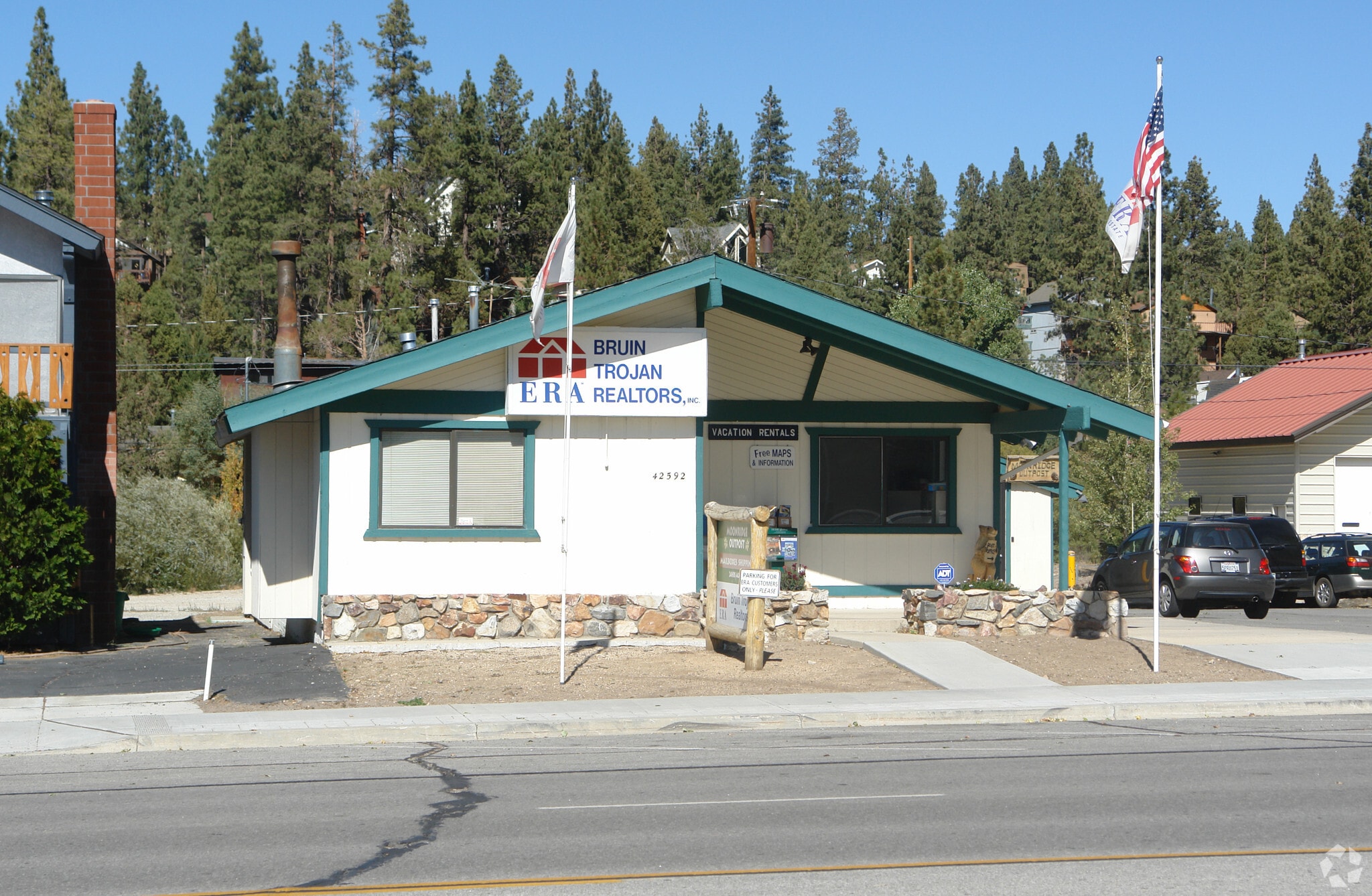 42592 Moonridge Rd, Big Bear Lake, CA for sale Primary Photo- Image 1 of 3