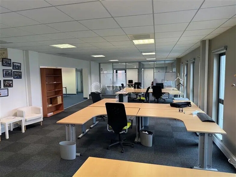 Office in Schiltigheim for lease - Interior Photo - Image 3 of 5