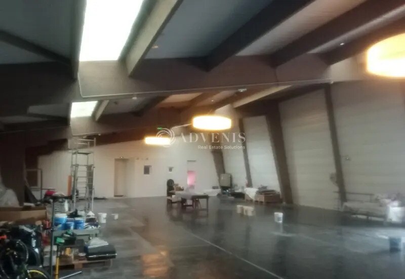 Industrial in Fléac for sale - Interior Photo - Image 2 of 6