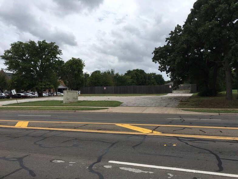 200 E Randol Mill Rd, Arlington, TX for sale - Primary Photo - Image 1 of 1