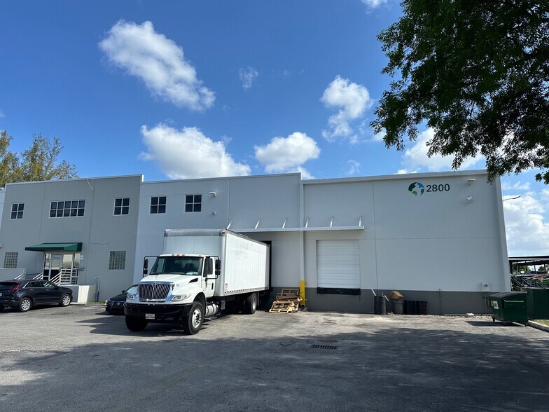 2800 NW 125th St, Miami, FL for lease - Building Photo - Image 2 of 10