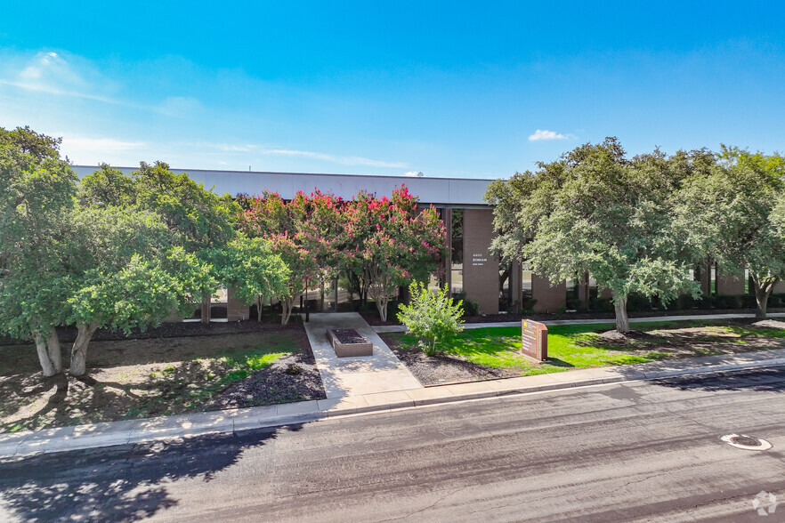 4400 S Piedras Dr, San Antonio, TX for lease - Building Photo - Image 1 of 15