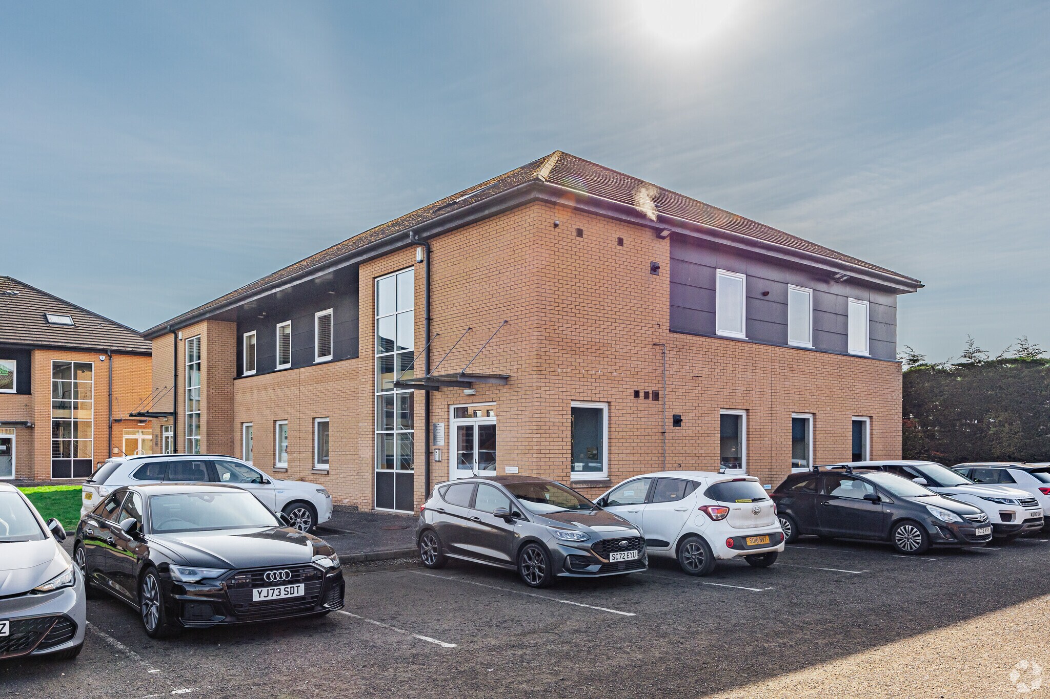 Players Rd, Stirling for sale Primary Photo- Image 1 of 3