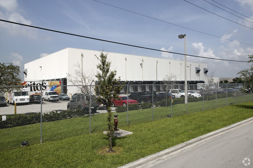 12850 NW 113th Ct, Medley, FL for lease - Building Photo - Image 3 of 7