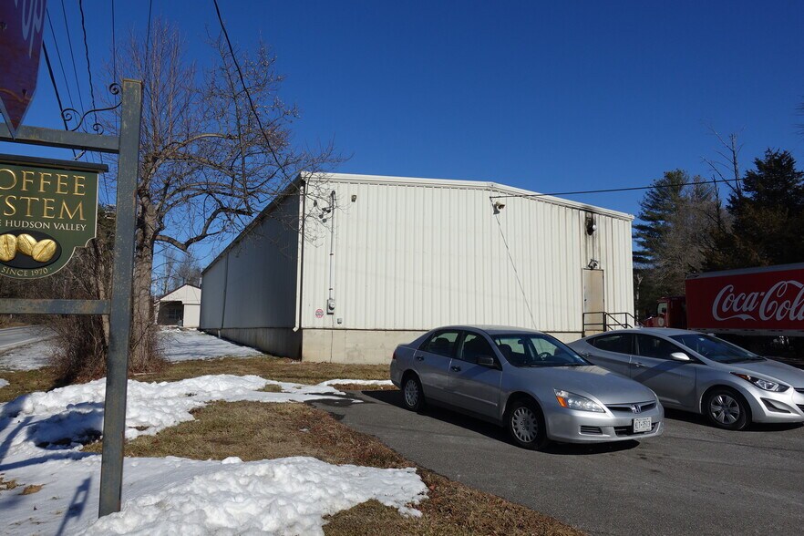 1690 NY-213, Ulster Park, NY for sale - Primary Photo - Image 1 of 1