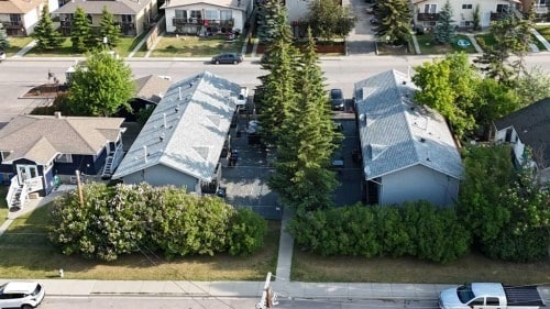 120 Powell St, Cochrane, AB for sale Primary Photo- Image 1 of 1