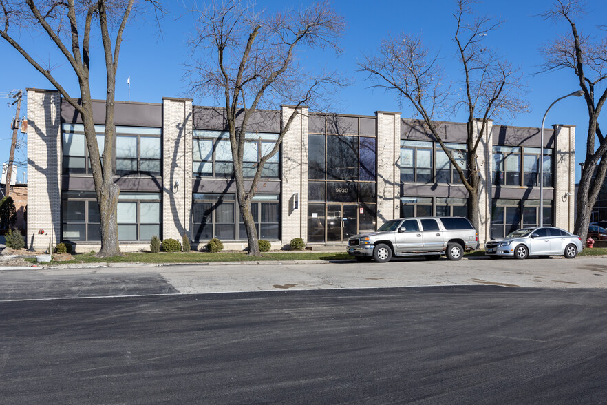 9930 Derby Ln, Westchester, IL for lease - Building Photo - Image 2 of 6